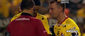 Ronaldinho Signing autographs on Referee card - Barcelona vs San Martin