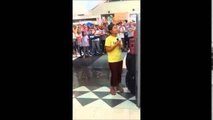 Amazing Filippine girls sings let it go in Robinson mall in Manila