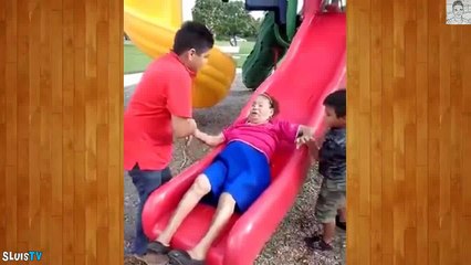 Fail Compilation vídeos de risa caídas graciosas funny golpes y bromas 2015