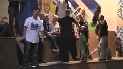 Quick Reflexes Save Little Kid At Skatepark