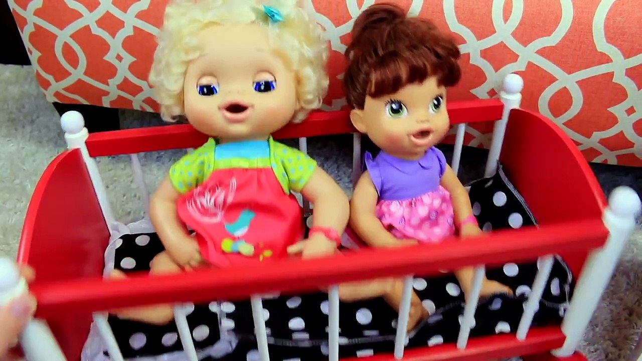 Baby Alive FURNITURE With Doll Bed KidKraft High Chair & Crib + Lucy Eats Baby Food Diaper