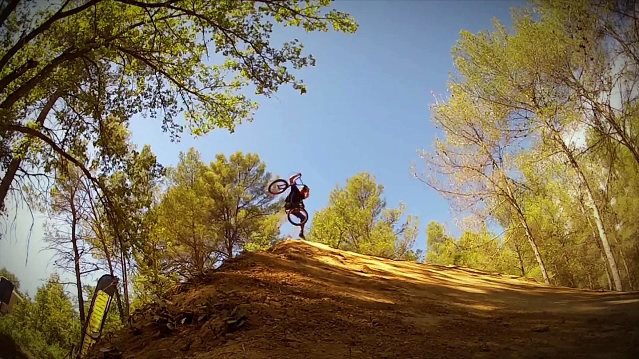 Сумасшедшие трюки на bmx