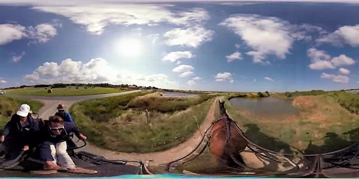 Vidéo 360. Guérande — en calèche dans les Marais Salants