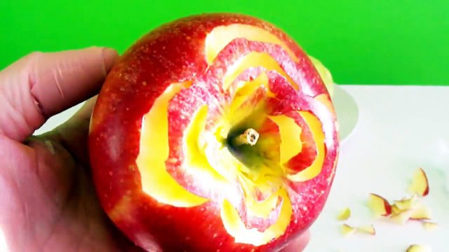 Art In Apples Show - Fruit Carving Apple flowers Tutorial