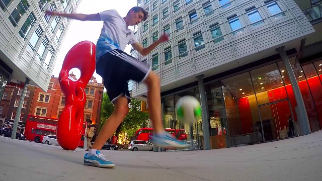 Top 10 Football Flick Ups! Feat. Andrew Henderson Footballskills98