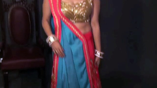 Priyanka Chopra sister Mannara Chopra's Hot Photoshoot Video | Behind the Scenes Photoshoot