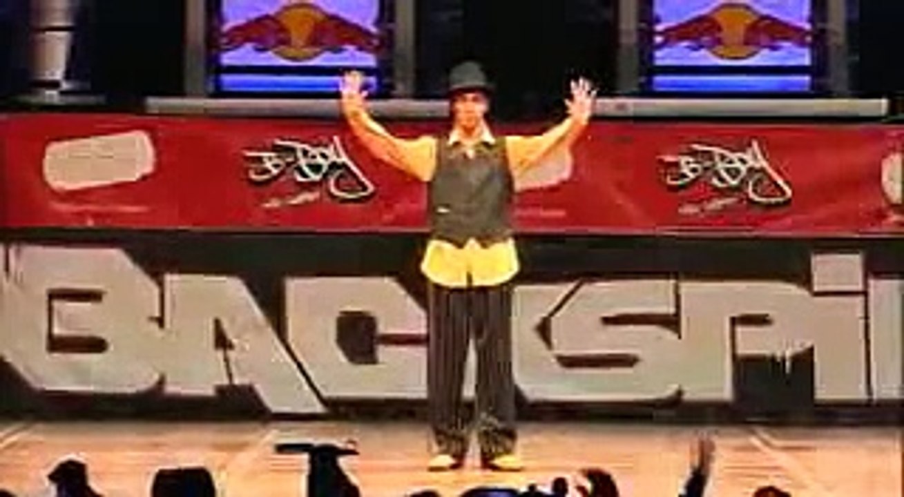 best robot dancing ever unbelievable 2012