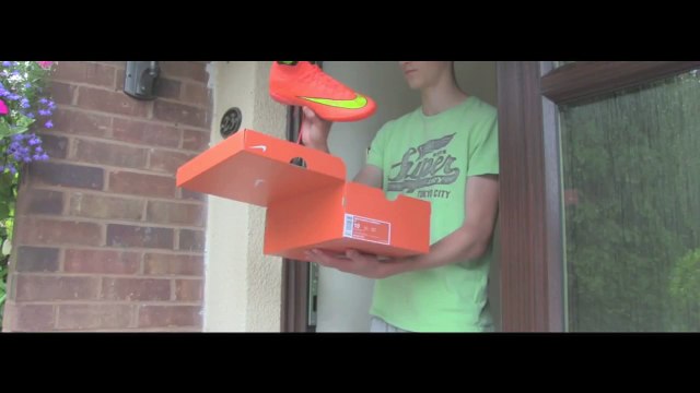 Nike Elastico Superfly 4 IC Test - FootballBoots.co.uk Footballskills98