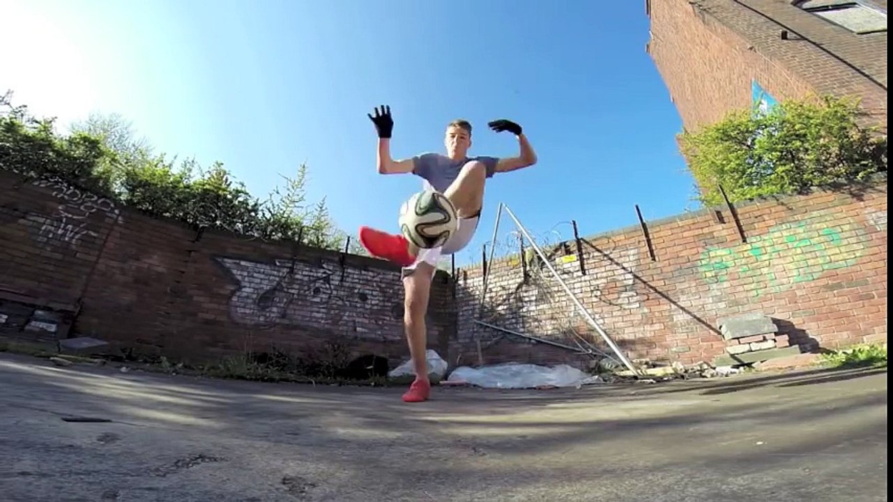 'Easter Football' - Freestyle, Free Kicks & Skills   Footballskills98