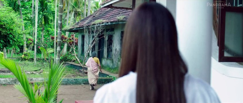 Alone (2015) New Hindi Horror Movie Official Trailer - Bipasha Basu, Karan Singh Grover