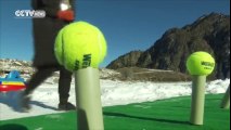 Chinese National Winter Games- Sports fans can play golf, snooker on ice