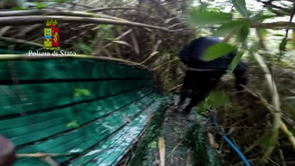 Detienen a dos capos italianos dentro de una cueva