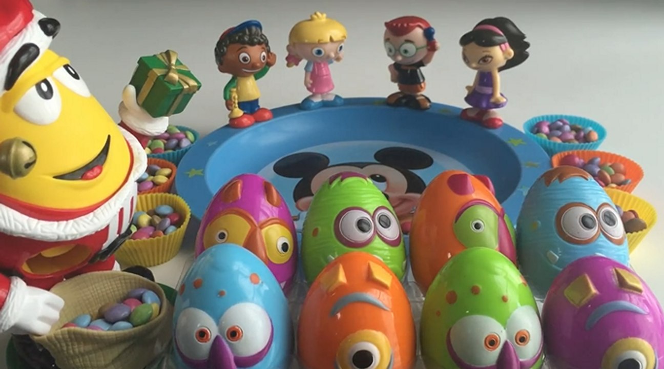 bonbons colore dans des oeufs surprise