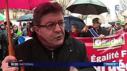 Des milliers d'opposants à l'état d'urgence ont manifesté dans toute la France