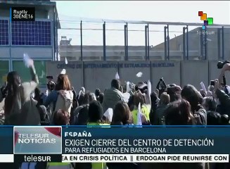 España: activistas exigen cerrar el centro de refugiados de Barcelona