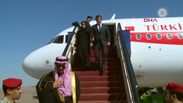 Dha Dış Haber- Başbakan Ahmet Davutoğlu Medine'de