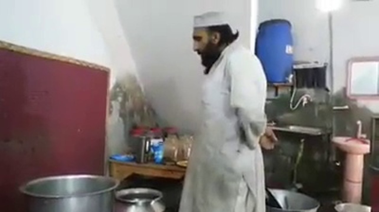 MASHA ALLAH  QARI ABDULLAH SAFI BIOTIFULL TILAWAT QURRAN