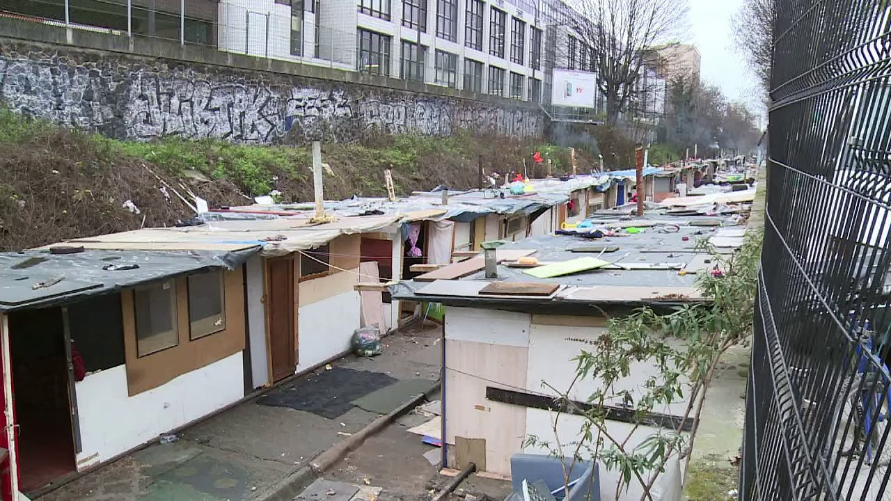 Les roms de la petite ceinture redoutent une expulsion imminente