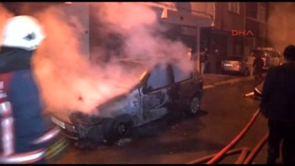 Beyoğlu'nda Park Halindeki 6 Araç Kundaklandı