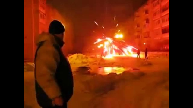 Как не надо запускать салют. Супер прикол