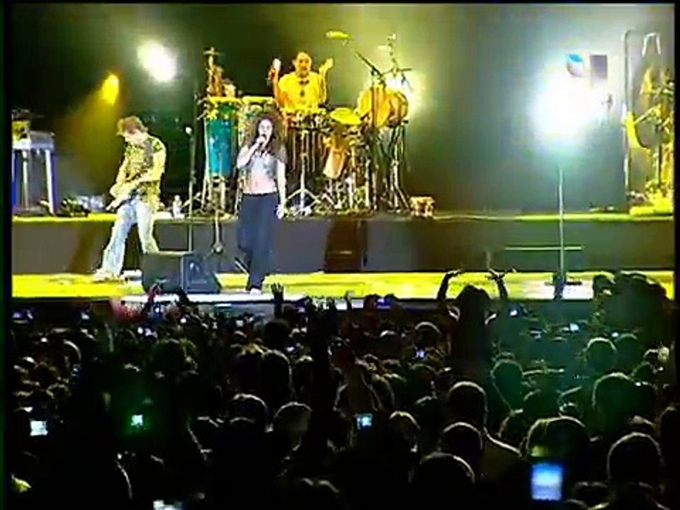 01 Intro & Estoy Aquí - Oral Fixation Tour - Dubai 23-03-2007 HQ