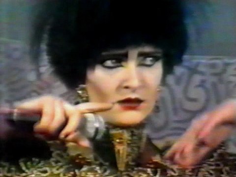 SIOUXSIE & THE BANSHEES – WHEELS ON FIRE Lip Sync ('VARA Pop', VARA Dutch TV, 19 Jan 1987)
