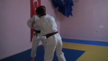 Ağabeyine Özendi, 3 Kez Türkiye Şampiyonu Oldu