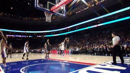 Klay Thompson Drops 32 on the 76ers