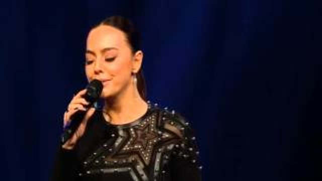 Ebru Gündeş - Ayrılacağım | Özgecan Aslan Anısına | O Ses Türkiye Çapraz Düello 25 Ocak 2016