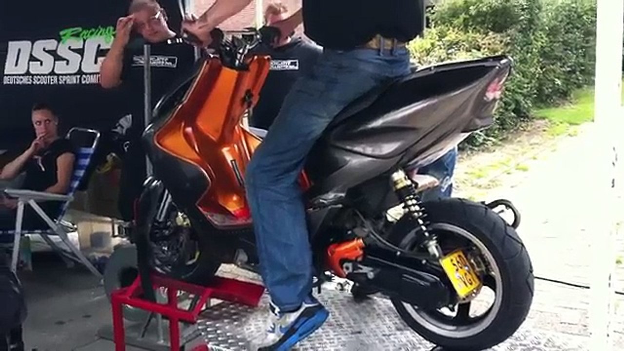 Aerox op de testbank 7.1pk