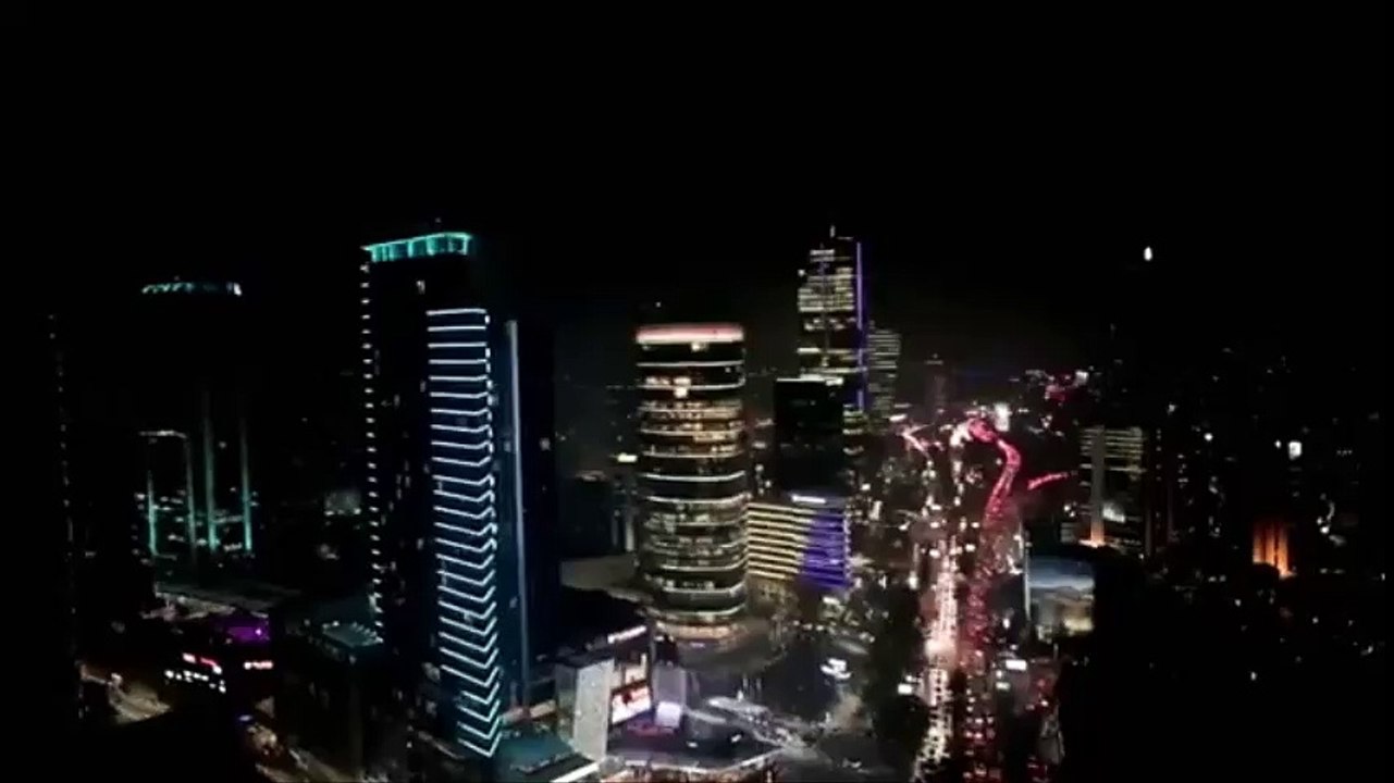Elçin SANGU - 01