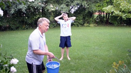 Jake Olsen does the ice bucket challenge