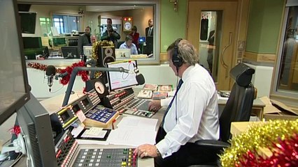Tributes paid to broadcasting legend Sir Terry Wogan