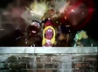 Classic Sesame Street - Lucy In The Sky With Diamonds