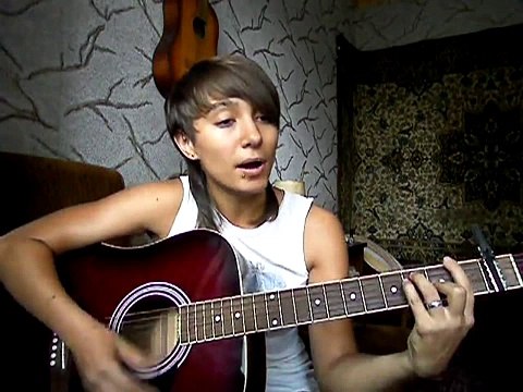 Нереально красивая песня под гитару,красивый голос!!( Люмен-Детки)