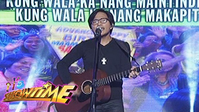 It's Showtime Singing Mo 'To: Ebe Dancel sings Huwag Ka Nang Umiyak