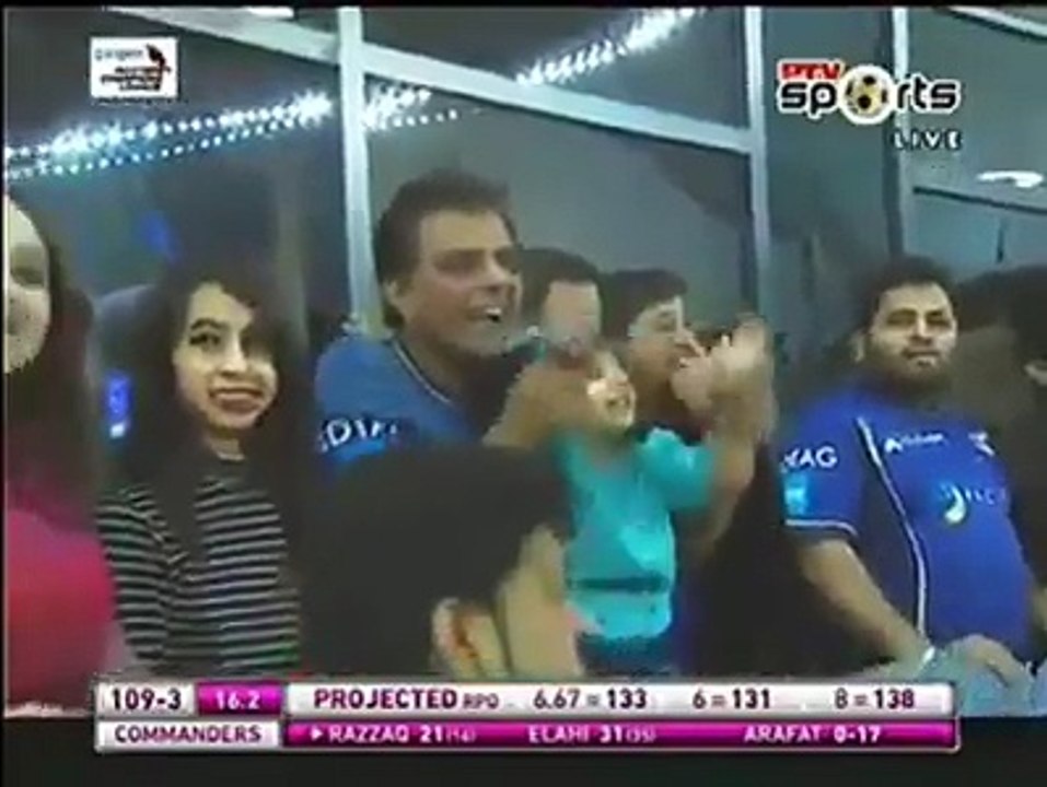 Abdur Razzak 39 runs of 25 balls in mcl on fire