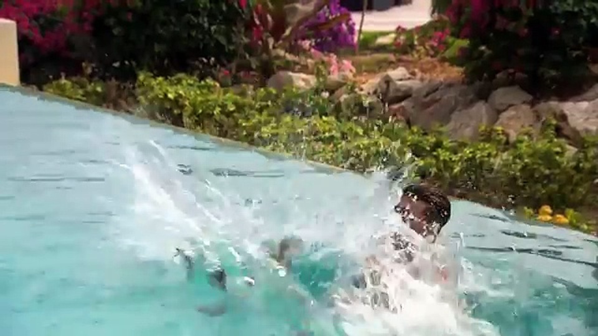 Anna-Lisa och Adde hånglar vilt - video Dailymotion