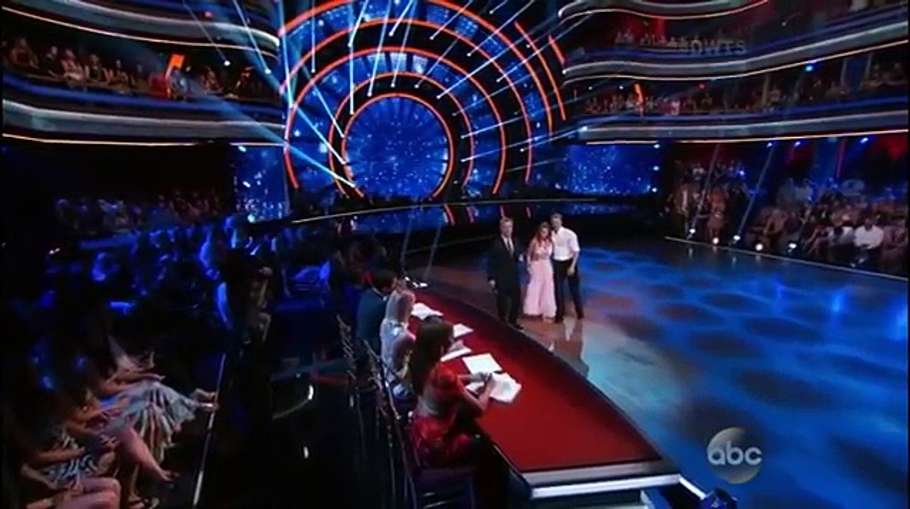 Bindi Irwin & Derek\'s Waltz - Dancing With The Stars - Week 2   (DWTS Season 21)