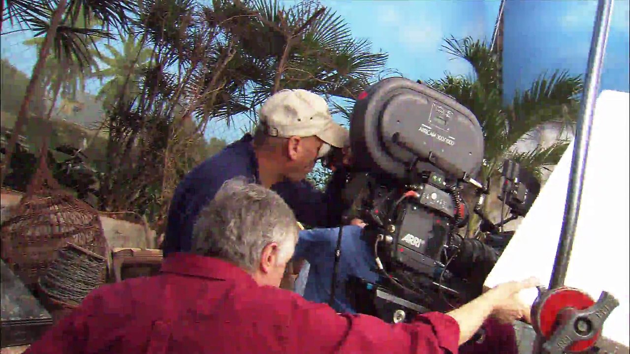 JamesBond - Casino Royale - FilmMaker Profile - Martin Campbell - Director