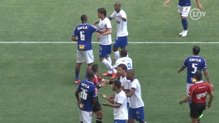 Calma, gente! Fabrício arruma maior confusão após sofrer entrada violenta