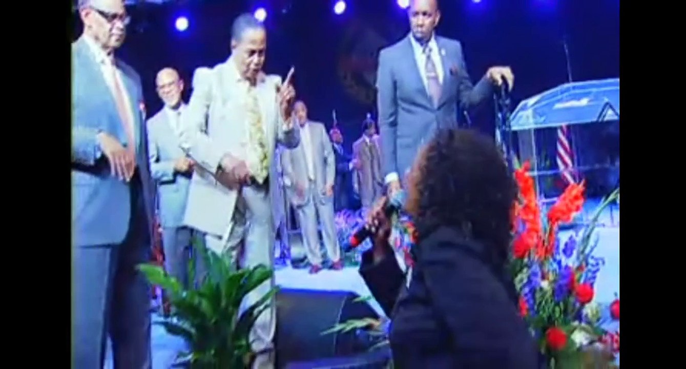 Praise Break at 100th Summer Convention Pentecostal Assemblies of the World
