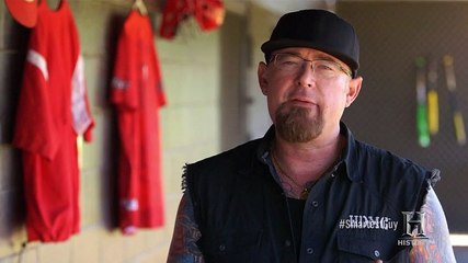 Smartest Guy in the Room Season 1, Episode 7, 8 – How to be a Ballbuster / How to Stack the Deck