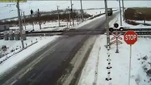 ШОК! ПОЕЗД СНЕС АВТО
