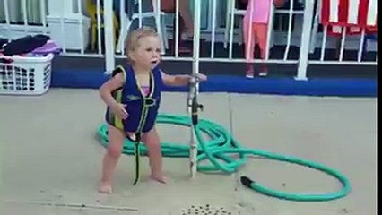 Kesian dia air takmau keluar )