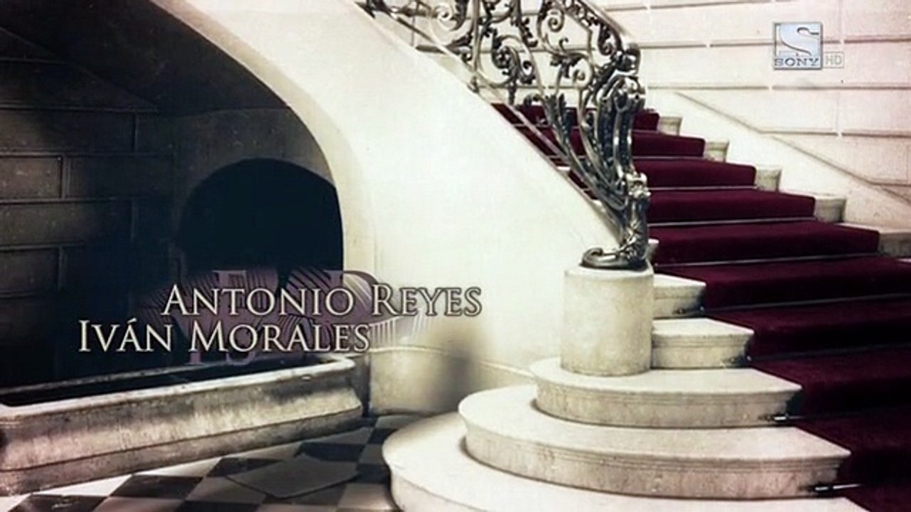 arkasını dönen kız sasirdi