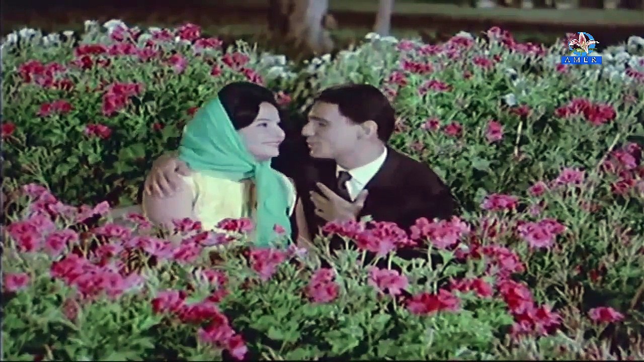 اغاني افلام - حاجة غريبة -فلم معبودة الجماهير