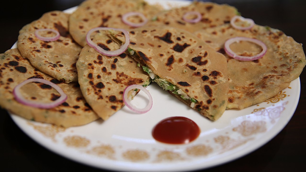 Cheese Paratha | Cheese Stuffed Paratha - Breakfast Recipe | Ruchi's Kitchen