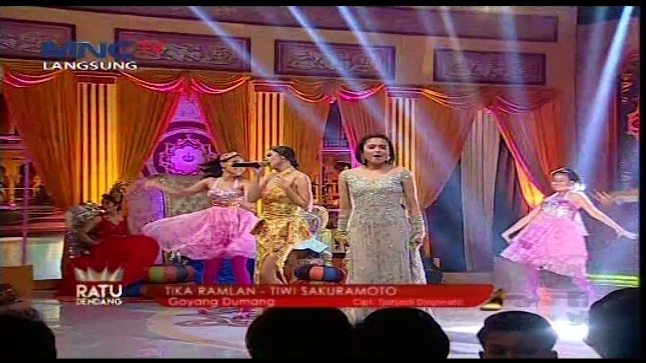 TIKA RAMLAN Feat TIWI SAKURAMOTO [Goyang Dumang] Live Ratu Dendang MNC TV (07-09-2015)