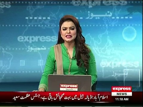 SSP Traffic in Peshawar fined by traffic warden for violating traffic signal